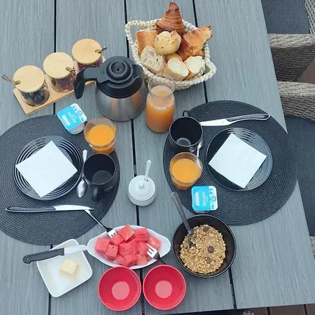 Loft 2 Descartes Alojamento de Acomodação e Pequeno-almoço Le Mans